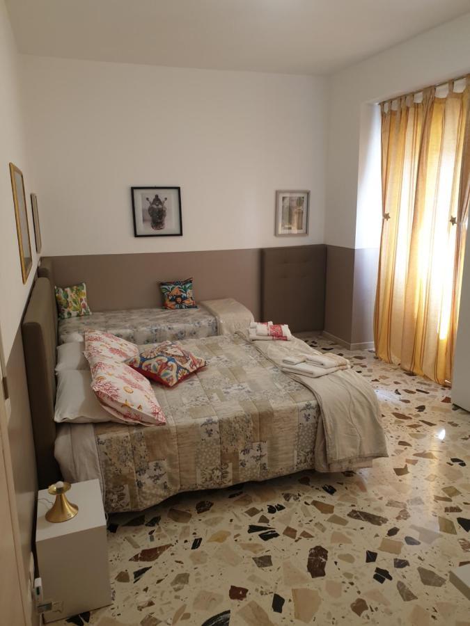 I Mori In Campidoglio Affitta Camere ซานตากาตา ดี มิลลิเตลโล ภายนอก รูปภาพ
