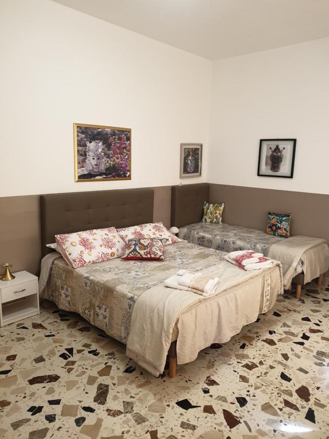 I Mori In Campidoglio Affitta Camere ซานตากาตา ดี มิลลิเตลโล ภายนอก รูปภาพ