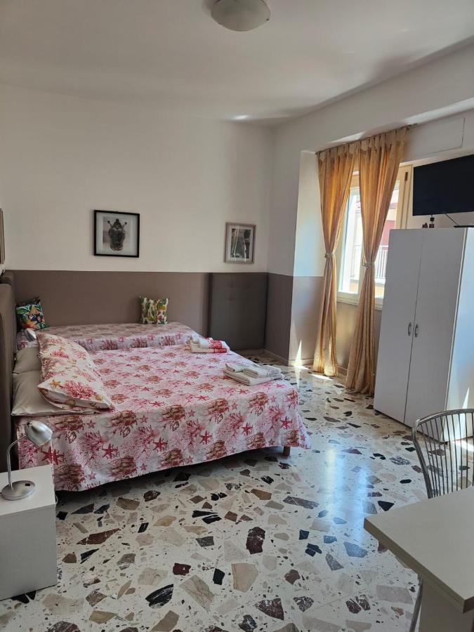 I Mori In Campidoglio Affitta Camere ซานตากาตา ดี มิลลิเตลโล ภายนอก รูปภาพ